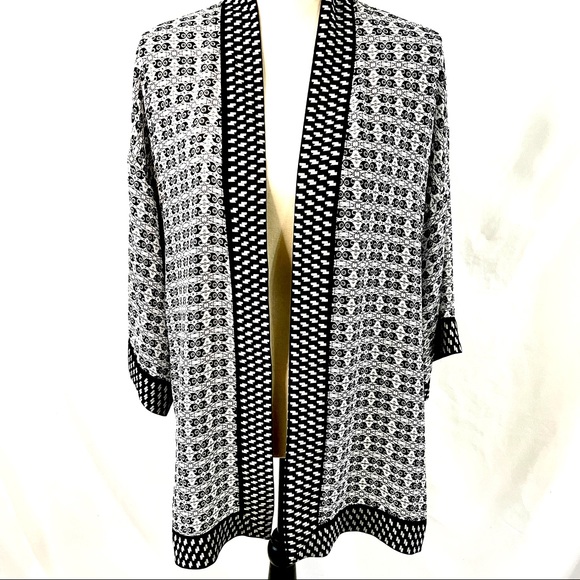 Max Studio Tops - Kimono Black & White Greek Pattern by Max Studio